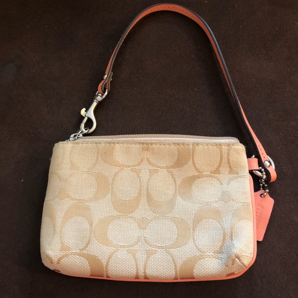 Coach wristlet - barely used! - Picture 4 of 6